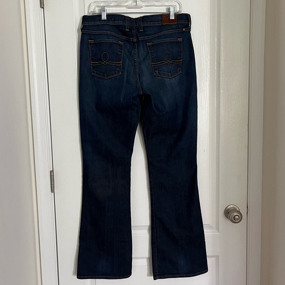 Lucky Brand Sofia Boot bootcut Jeans size 14 / 32 dark wash stretch like new - Picture 5 of 10